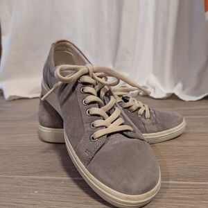 Ecco Grey Suede Women's Casual Sneakers Size 39